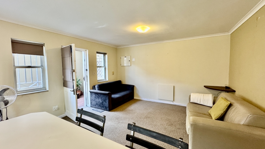 To Let 2 Bedroom Property for Rent in Gardens Western Cape